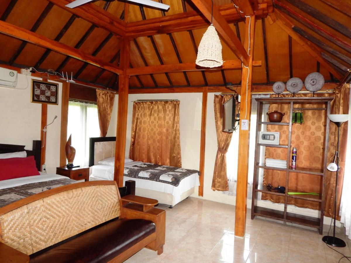 Alamanda Family Villas, Pool & Local Tours Jogjakarta Buitenkant foto