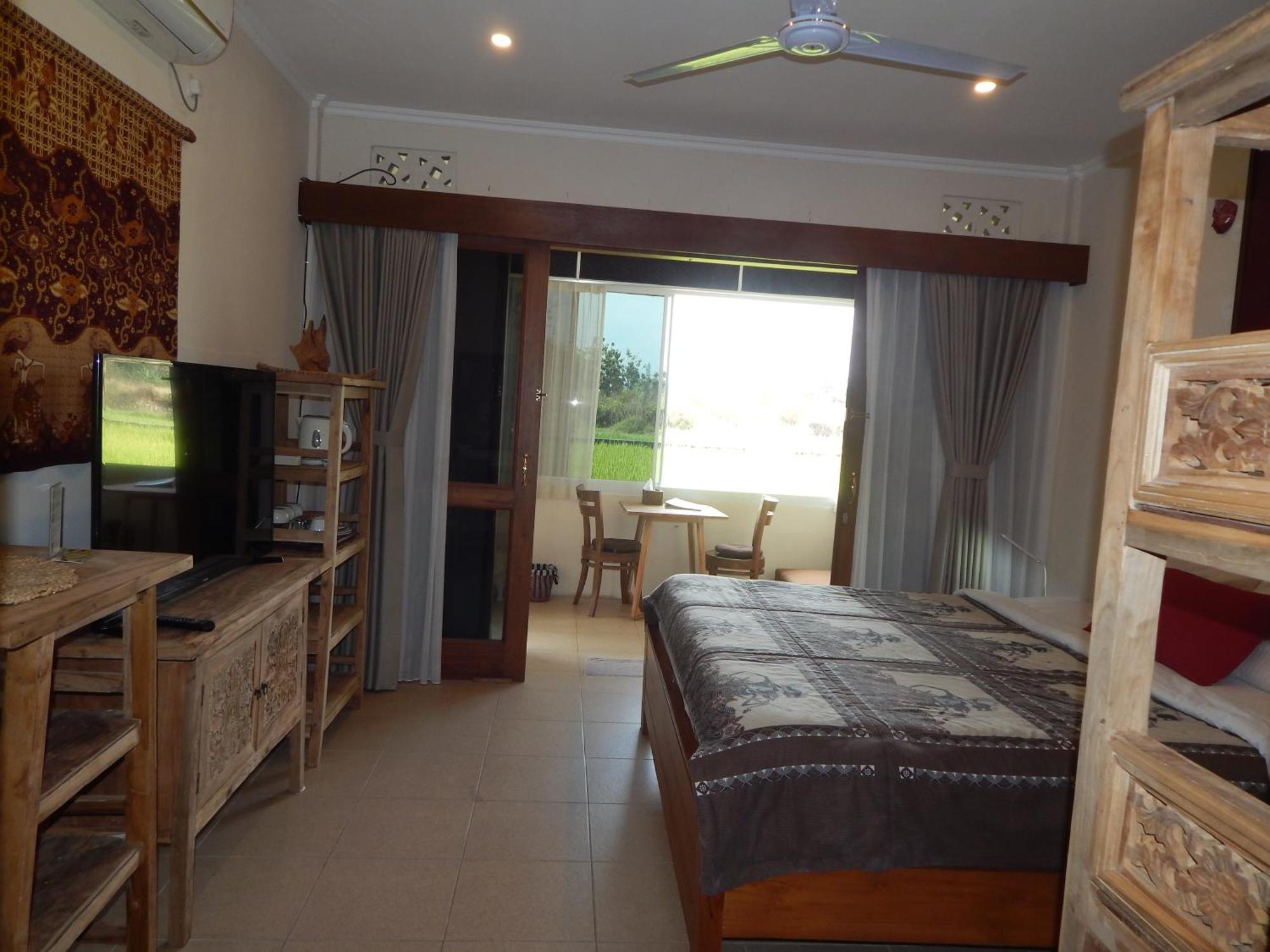 Alamanda Family Villas, Pool & Local Tours Jogjakarta Buitenkant foto