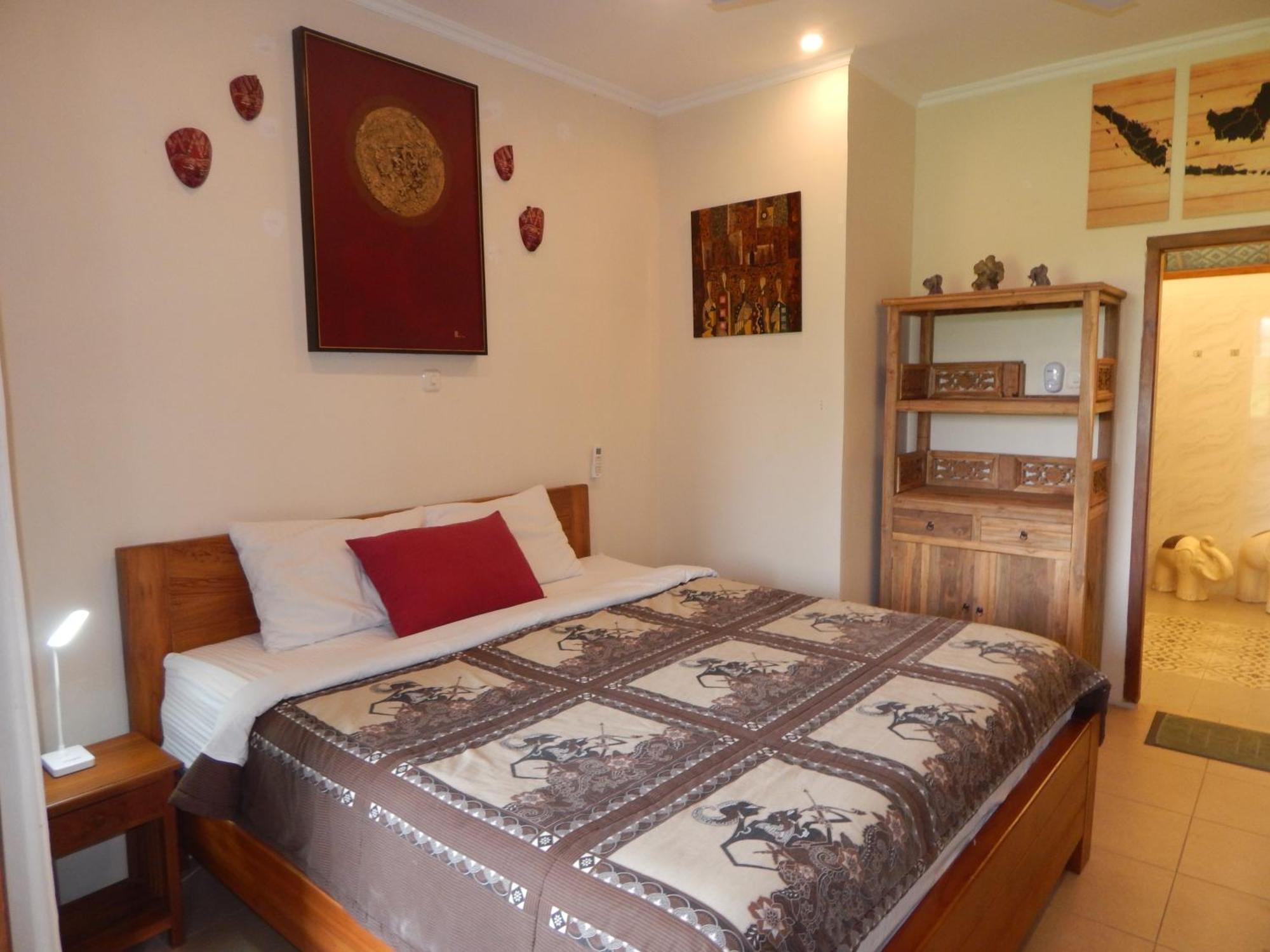 Alamanda Family Villas, Pool & Local Tours Jogjakarta Buitenkant foto
