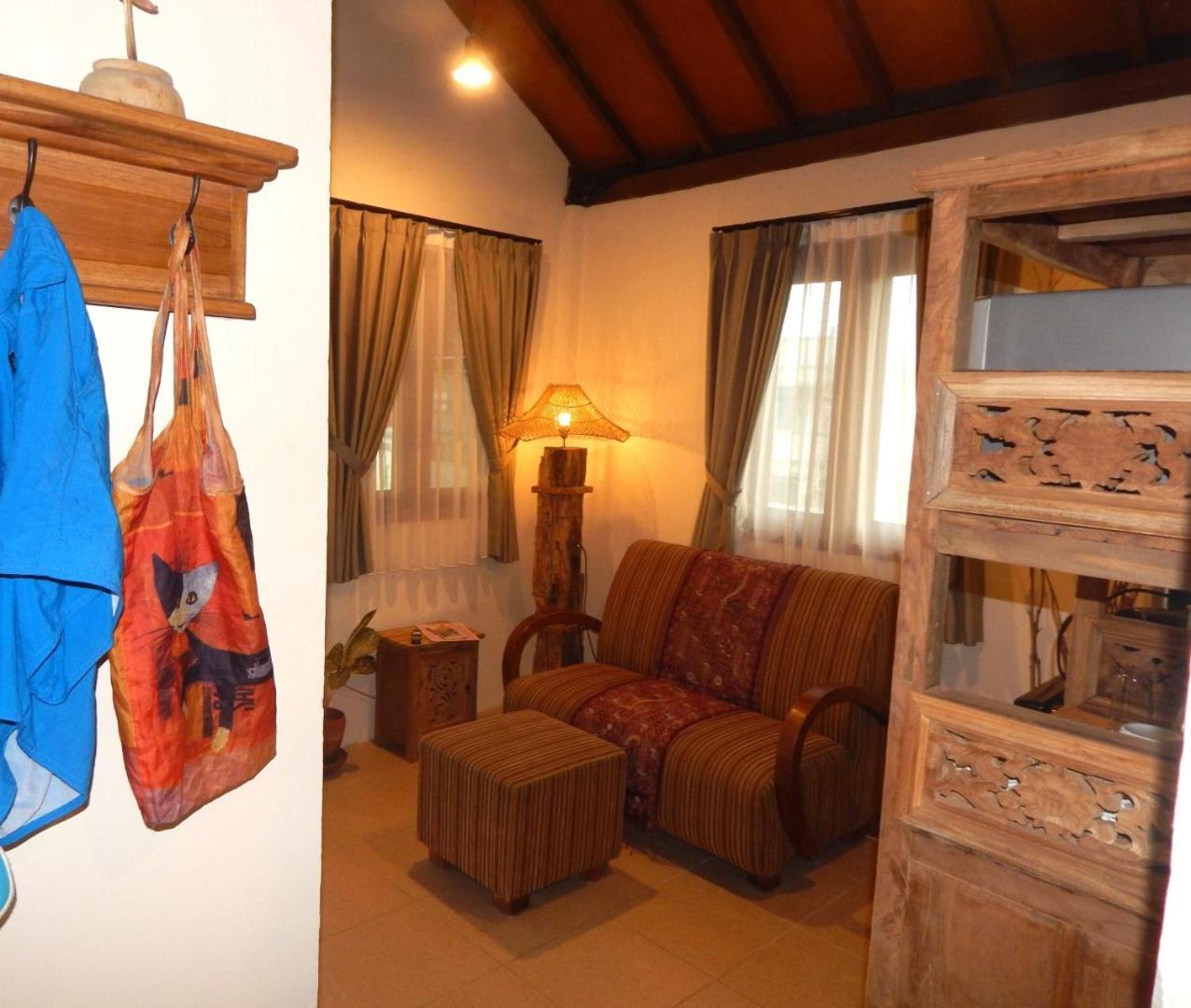 Alamanda Family Villas, Pool & Local Tours Jogjakarta Buitenkant foto