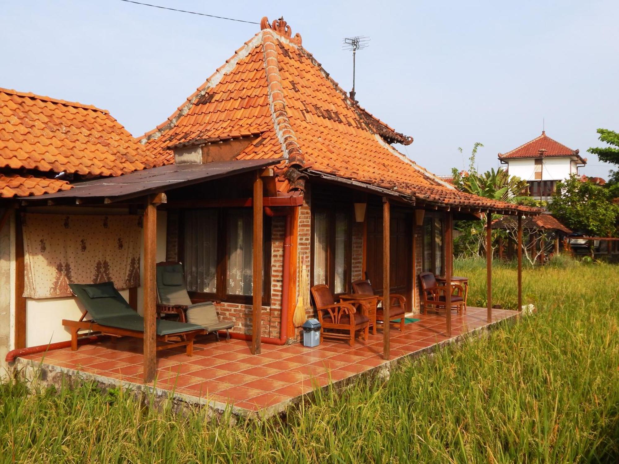 Alamanda Family Villas, Pool & Local Tours Jogjakarta Buitenkant foto