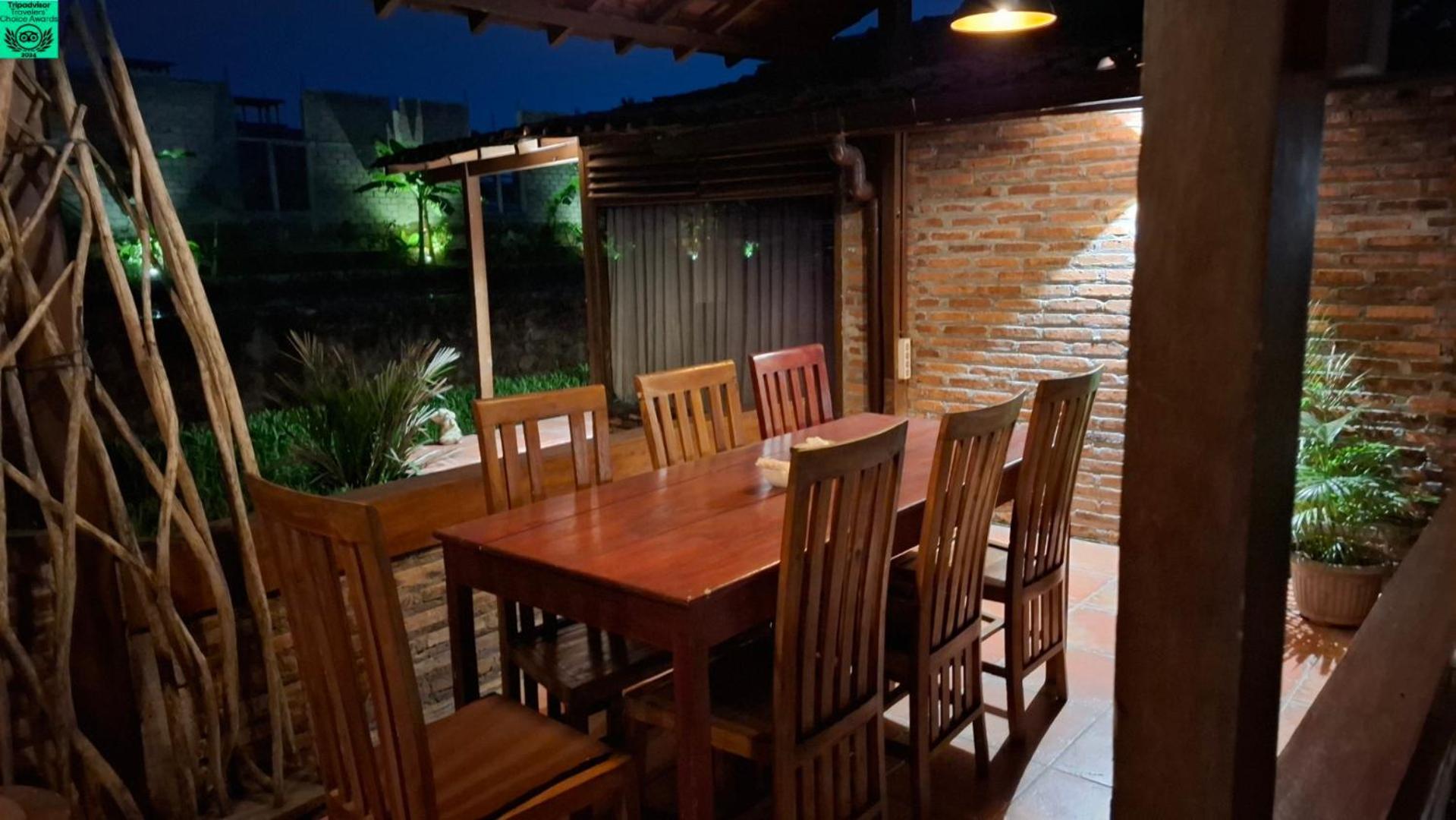 Alamanda Family Villas, Pool & Local Tours Jogjakarta Buitenkant foto