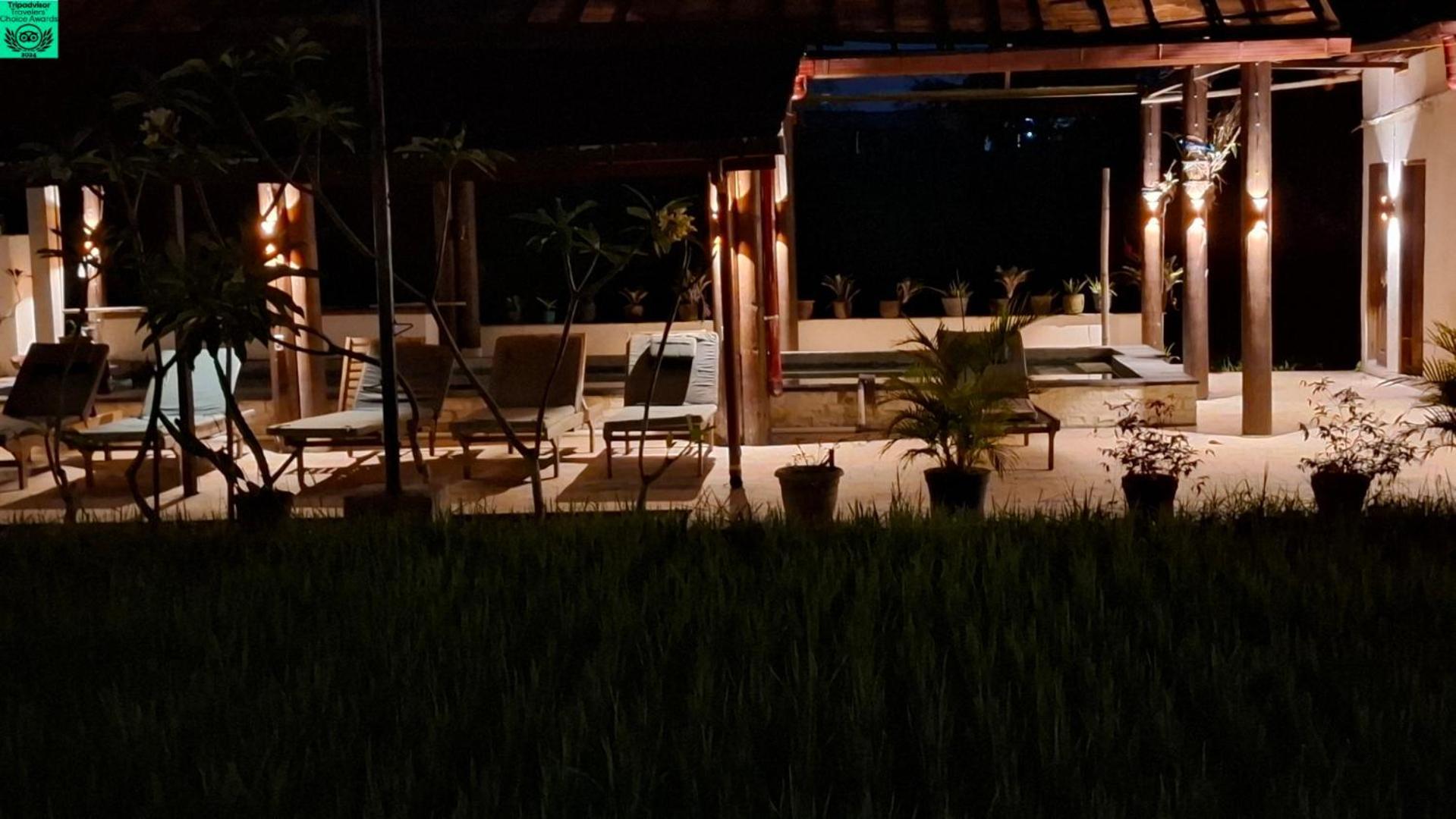 Alamanda Family Villas, Pool & Local Tours Jogjakarta Buitenkant foto